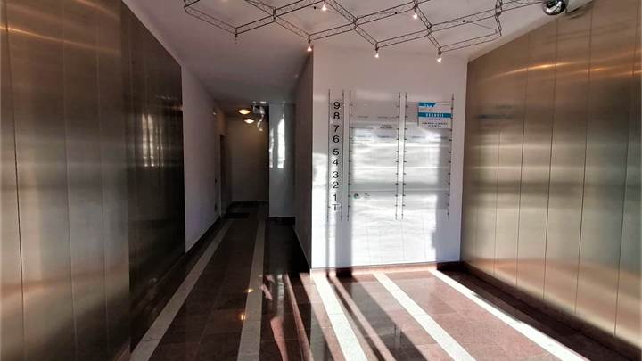 Trento, via Guardini ufficio piano terra. 