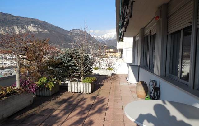 Trento (TN) appartamento piano alto con terrazzo
