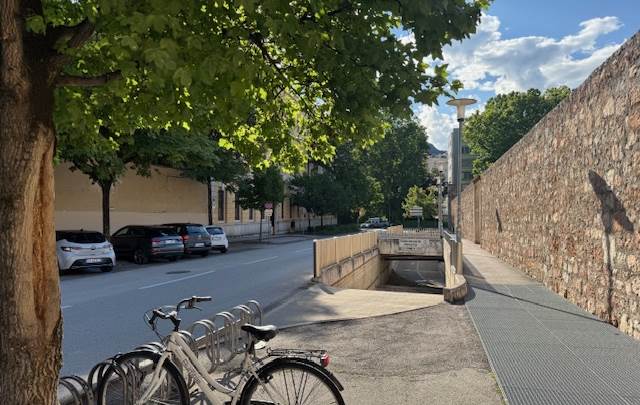 Trento centro garage due posti auto 