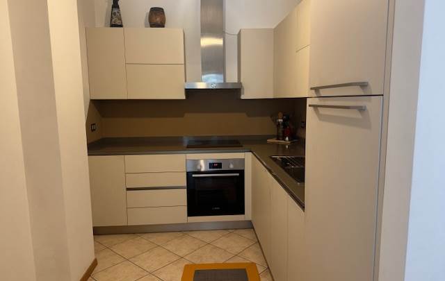 Trento, via Guardini bilocale con garage. 