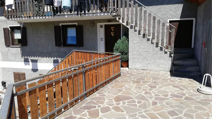 Baselga di Pinè, ampio appartamento con terrazza